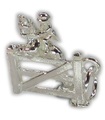 Cavalier d'obstacles sautant une porte en argent sterling breloque .925 x 1 Équitation