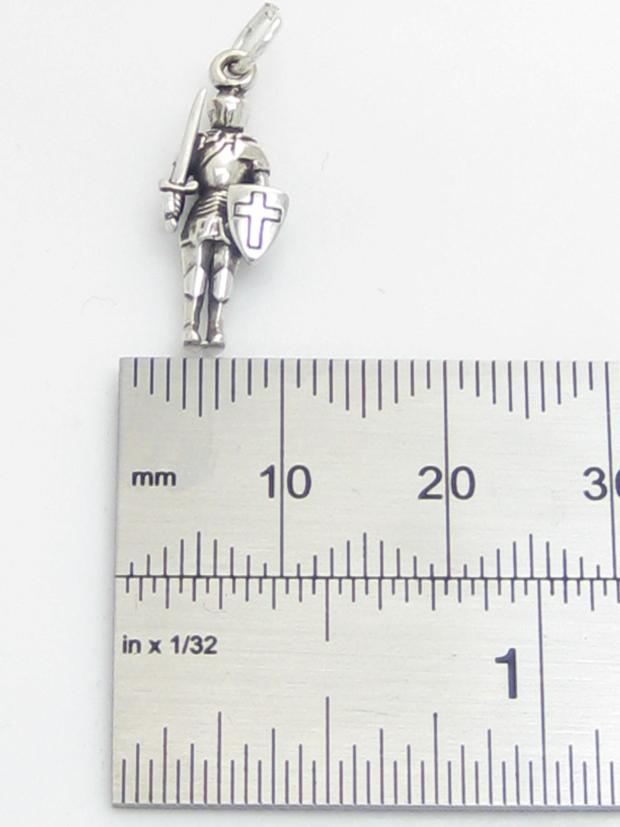 Knight in a suit of armour sterling silver charm .925 x1 Knights charms