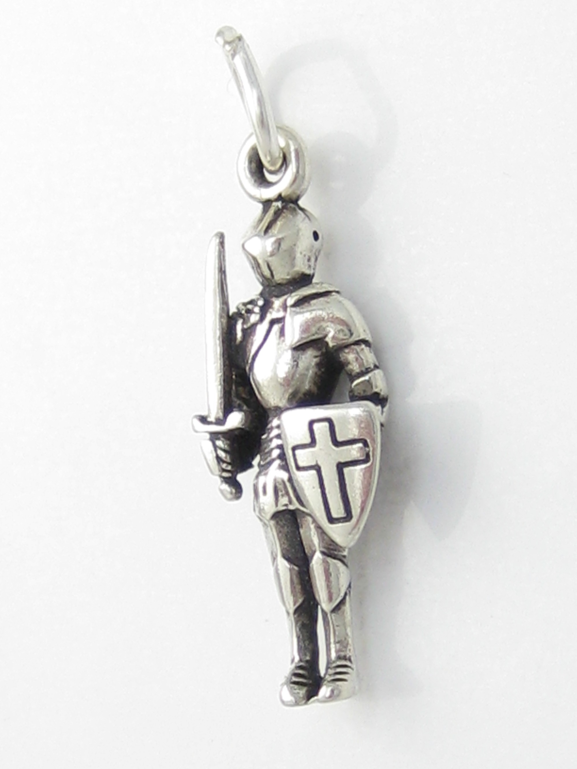 Knight in a suit of armour sterling silver charm .925 x1 Knights charms