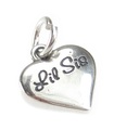 Lil Sis charm i charmigt hjärta i sterlingsilver .925 x 1 Love Sisters