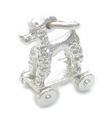 Pudel Spielzeug Hund auf Rädern Sterling Silber Charm .925 x 1 Spielzeug Charms