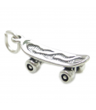 Charms plateados skate